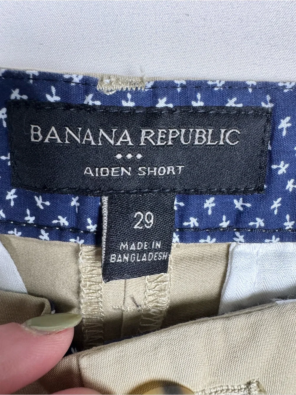 Banana Republic Aiden Short Khaki Men’s 29 10” Inseam